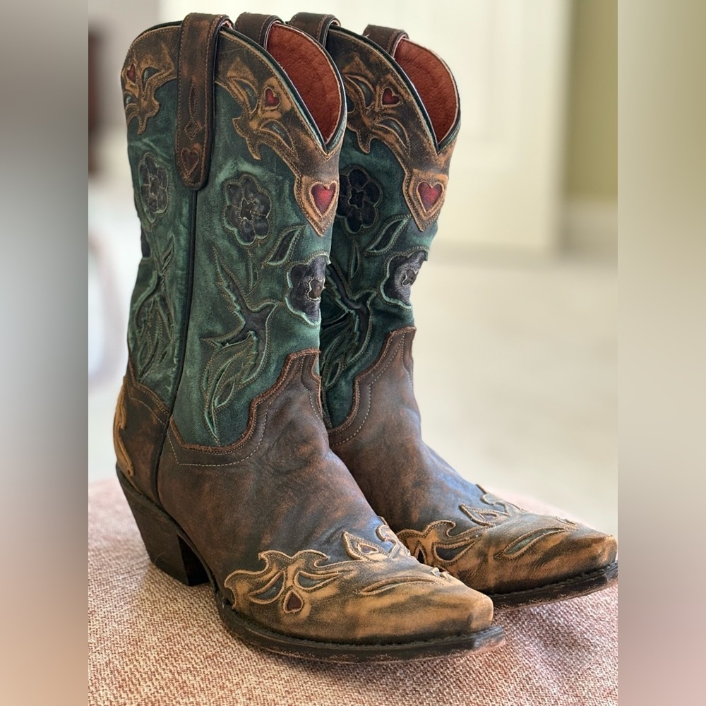 Embroidered Western Cowboy Boots